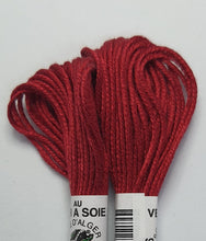 Cargar la imagen en el visor de la galería, Soie D'Alger rojo y morado